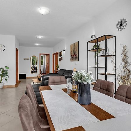 Apartment Lov&Mar With Parking Makarska Exterior photo
