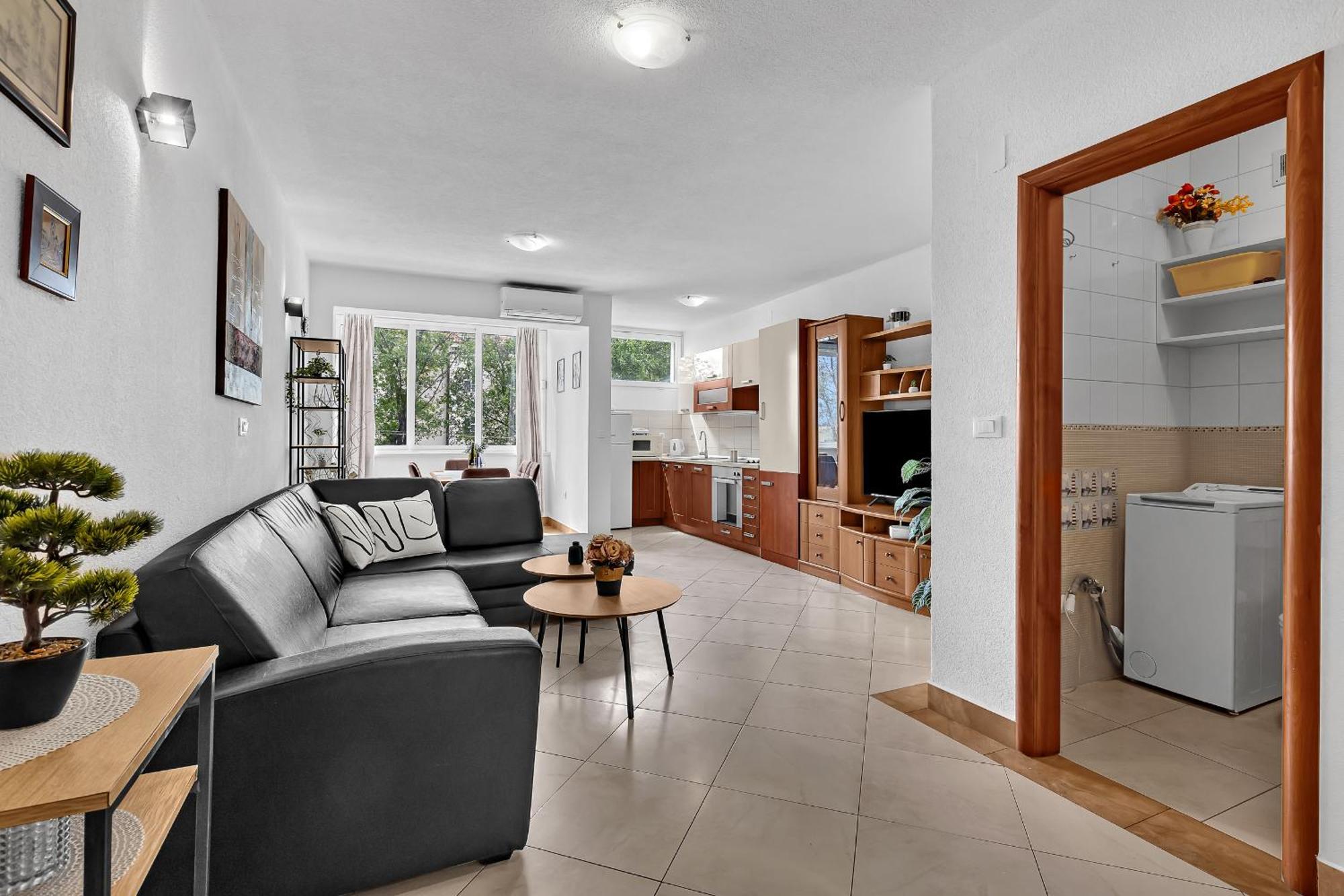 Apartment Lov&Mar With Parking Makarska Exterior photo